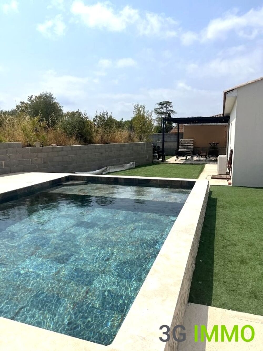 Maison 4 pièces 100 m² · à Lespignan · 100 m² · 330 000 €