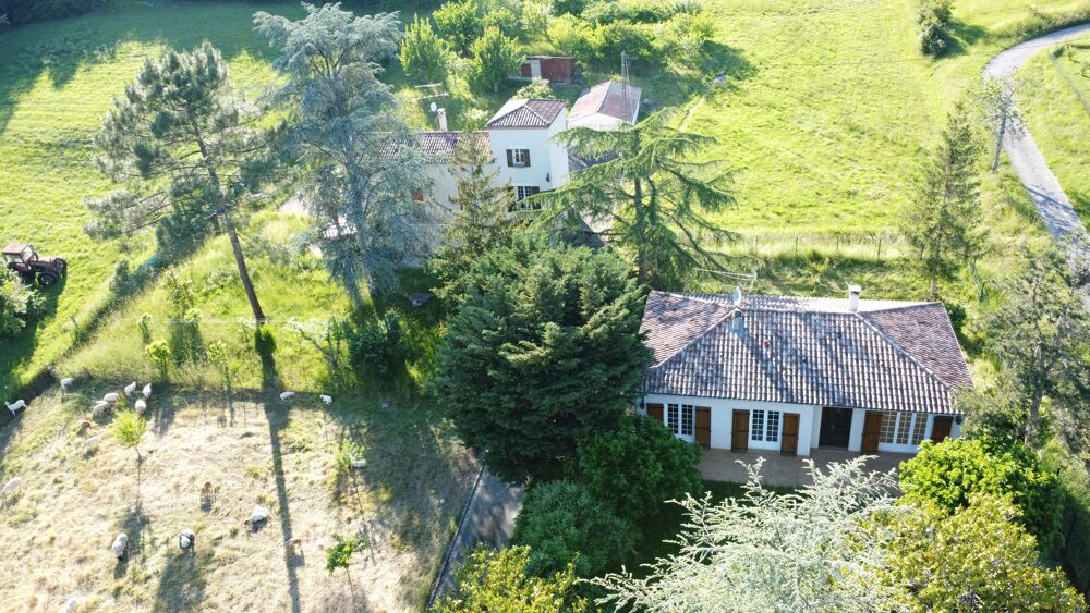 Maison 10 pièces 252 m² · à Bon-Encontre · 252 m² · 436 000 €