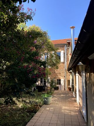  Maison  vendre 9 pices 302 m