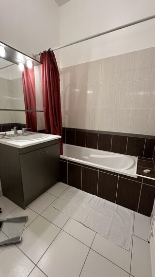  Appartement  vendre 4 pices 