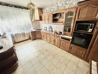  Immeuble � vendre 15 + pi�ces 260 m�