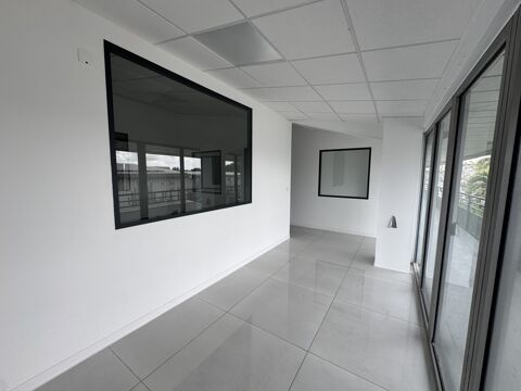 Location pro  à Baie-mahault 5440 97122 Baie-mahault