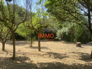  Terrain à vendre 900 m² Uzès