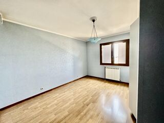  Maison � vendre 5 pi�ces  Laudun-l'ardoise