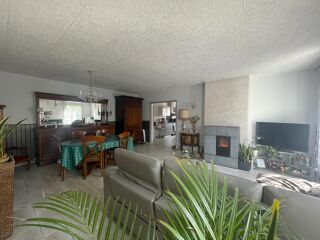  Maison à vendre 12 pièces 303 m²