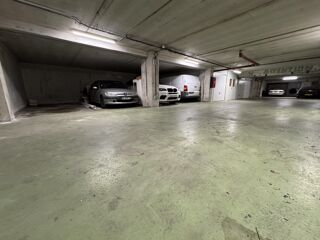  Parking / Garage à louer 14 m²