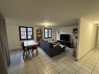  Immeuble � vendre 251 m�