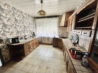  Immeuble � vendre 15 + pi�ces 260 m�