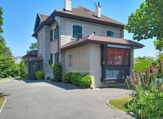  Maison à vendre 11 pièces 296 m²