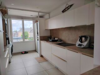  Appartement à louer 5 pièces 98 m²