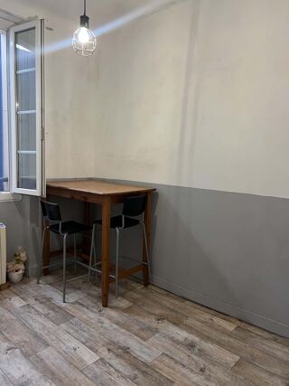  Appartement à louer 3 pièces 50 m²