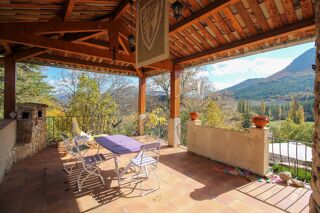  Propri�t�/ch�teau � vendre 8 pi�ces 201 m�