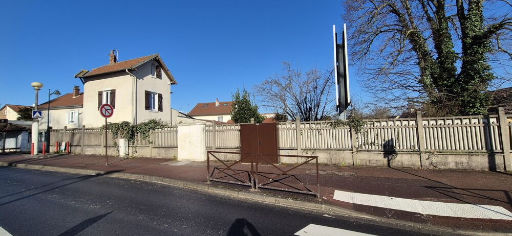 Maison 6 pièces 118 m² · à Noisiel · 118 m² · 298 000 €