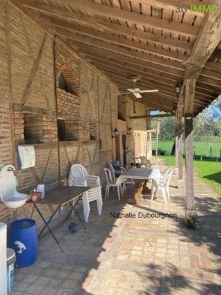  Maison  vendre 9 pices 