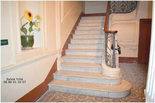  Immeuble � vendre 15 + pi�ces 455 m�