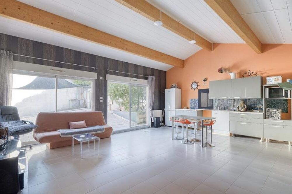 Vente Maison Maison de plain-pied 9 pièces Colombier-saugnieu