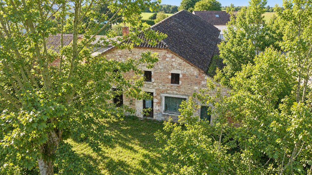 Maison 6 pièces 1490 m² · à Boé · 1 490 m² · 239 000 €