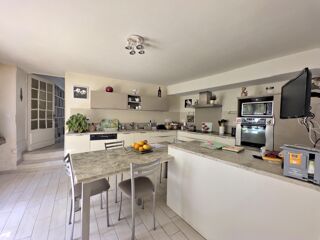  Maison � vendre 9 pi�ces 272 m�