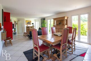  Maison � vendre 7 pi�ces 140 m� Theix-noyalo