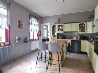  Maison � vendre 6 pi�ces 212 m�