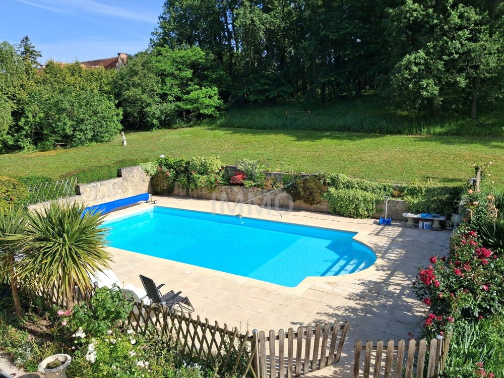 Maison 10 pièces 237 m² · à Savonnières · 237 m² · 639 000 €