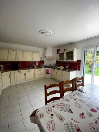  Maison  vendre 12 pices 380 m