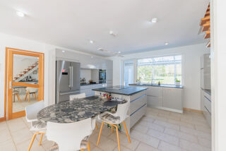  Maison � vendre 7 pi�ces 304 m�