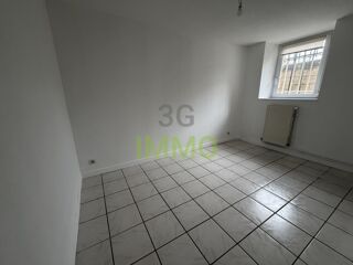  Appartement à louer 5 pièces 136 m²