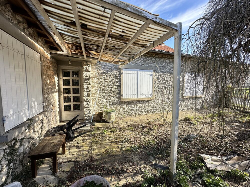 Vente Maison Maison 7 pièces La chapelle-moutils