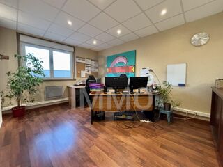  Immeuble � vendre 9 pi�ces 162 m�