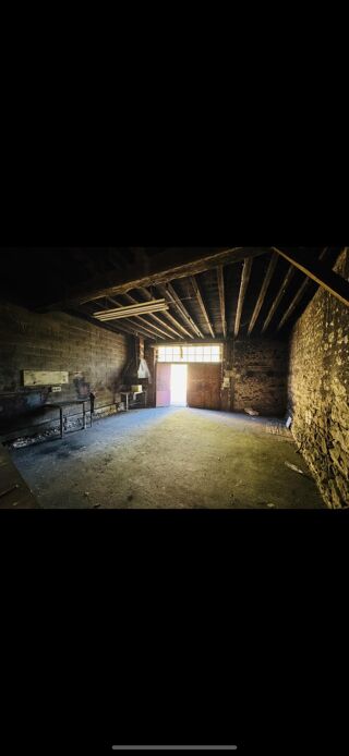  Immeuble � vendre 11 pi�ces 300 m� Saint-germain-laval