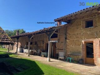  Maison  vendre 9 pices 