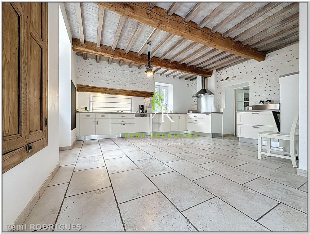 Maison 10 pièces 219 m² · à Sauvagnon · 219 m² · 349 000 €