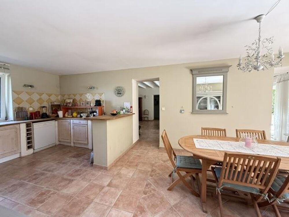 Vente Maison Maison 8 pièces Lagnes