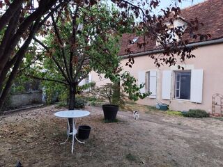 Maison 8 pièces 174 m² · à Pousseaux · 174 m² · 190 000 €