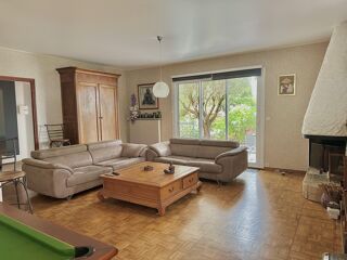  Maison à vendre 10 pièces 365 m²