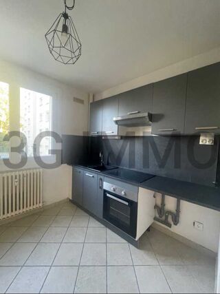  Appartement  vendre 4 pices 82 m