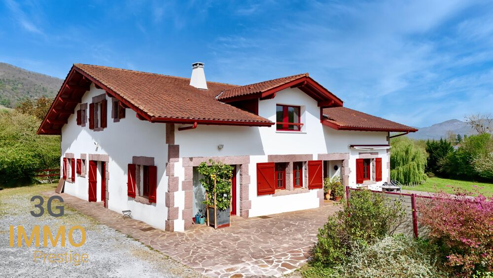 Vente Maison Maison avec dépendance 11 pièces Saint-jean-pied-de-port