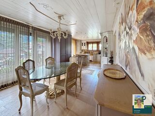  Maison  vendre 15 + pices 410 m