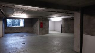  Parking / Garage à louer 19 m²