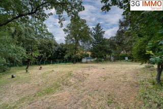  Terrain à vendre 744 m²