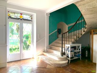  Maison  vendre 12 pices 