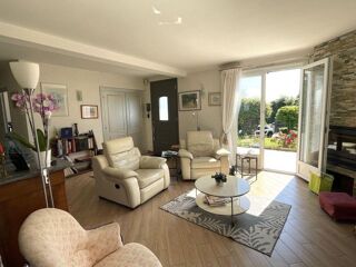  Maison  vendre 9 pices 