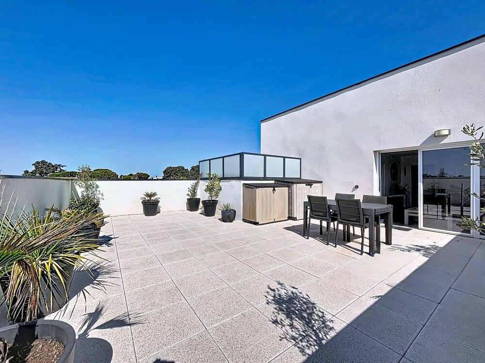 Vente Appartement Appartement 4 pièces Vias
