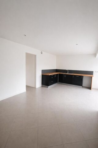  Appartement � vendre 4 pi�ces 81 m�
