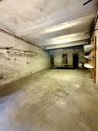  Parking / Garage à vendre 