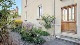  Immeuble à vendre 15 + pièces 297 m²
