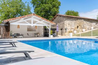  Maison à vendre 15 + pièces 680 m²