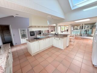  Maison  vendre 9 pices 350 m