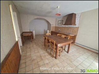  Immeuble à vendre 5 pièces 140 m²